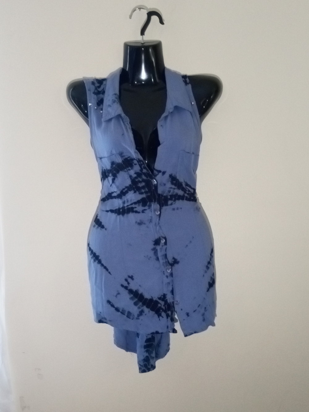 Rock & Republic Blue Tie-Dye Sleeveless Button Front Tunic